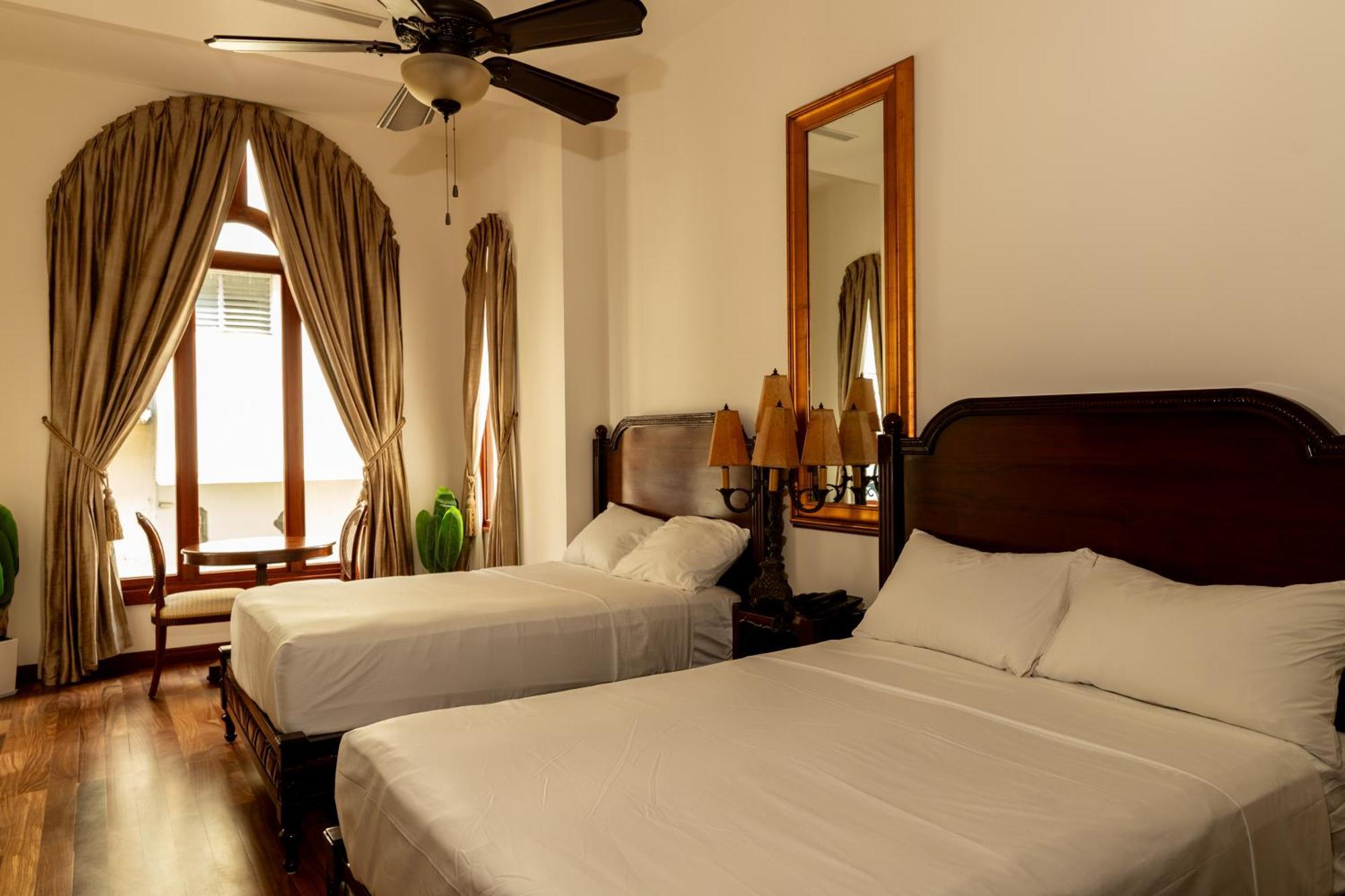 Hotel Plaza Herrera Panama-Stad Buitenkant foto