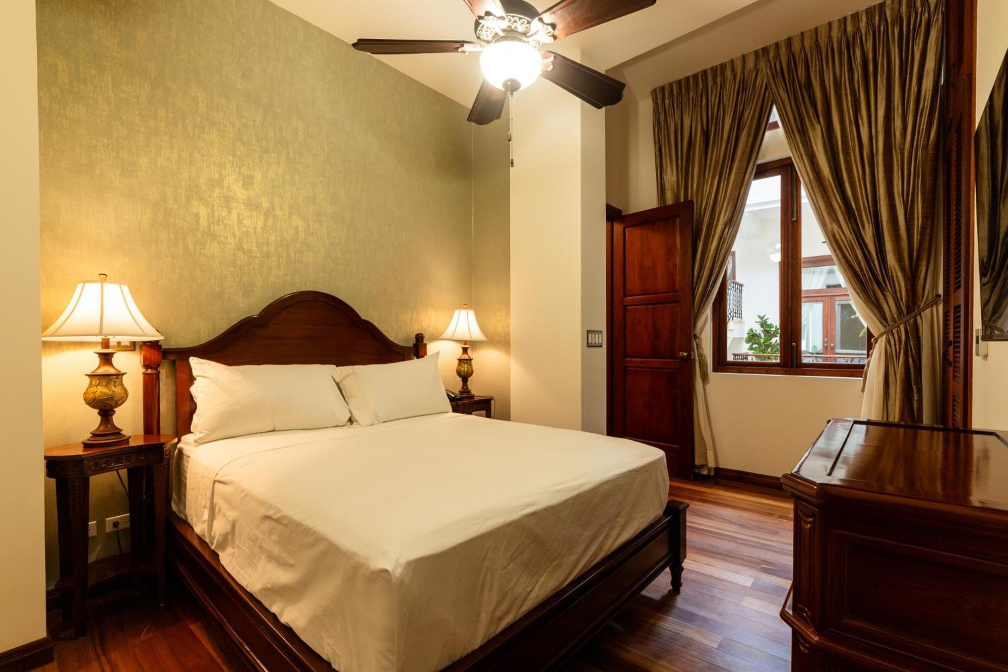Hotel Plaza Herrera Panama-Stad Buitenkant foto