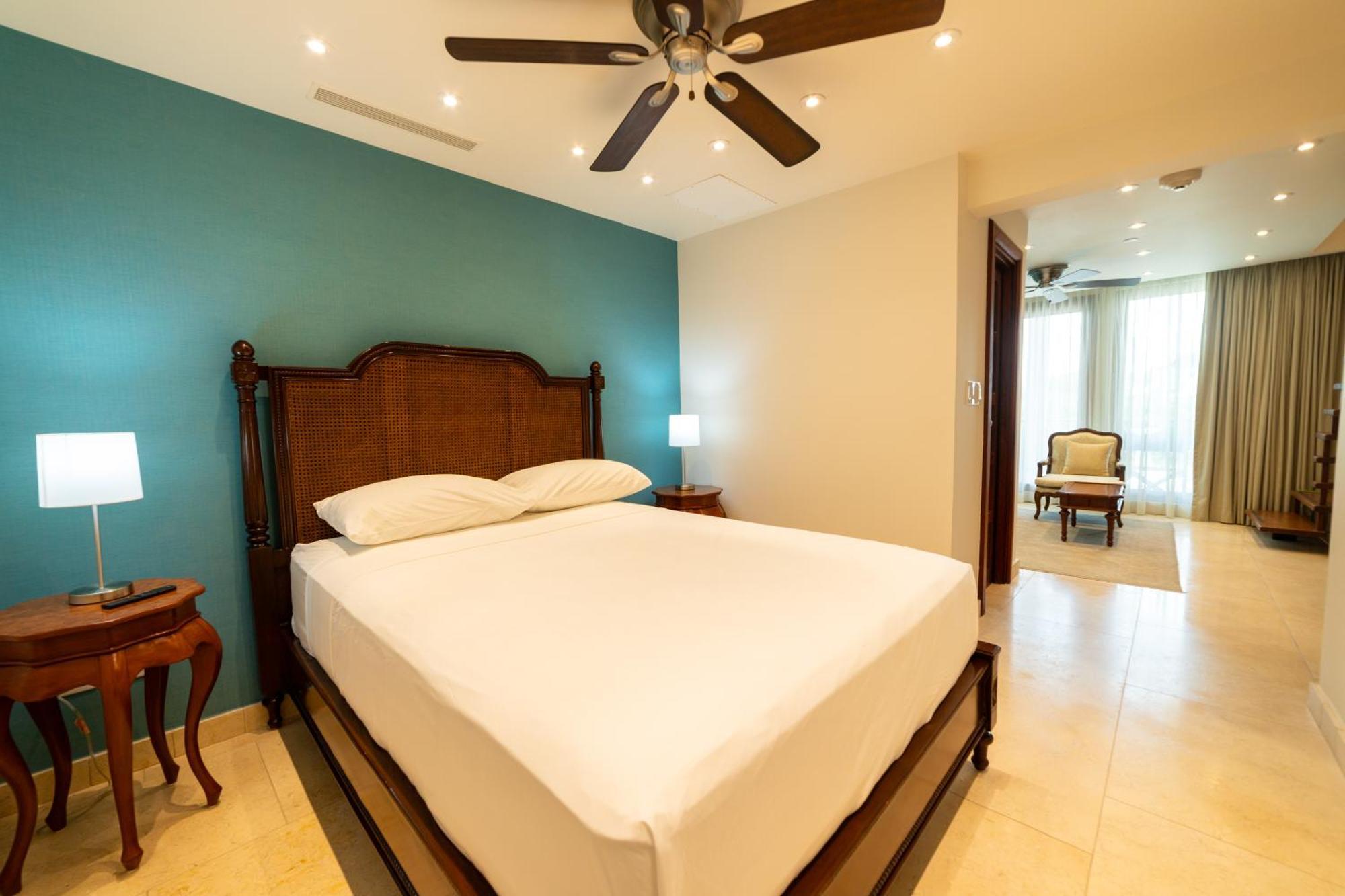 Hotel Plaza Herrera Panama-Stad Buitenkant foto