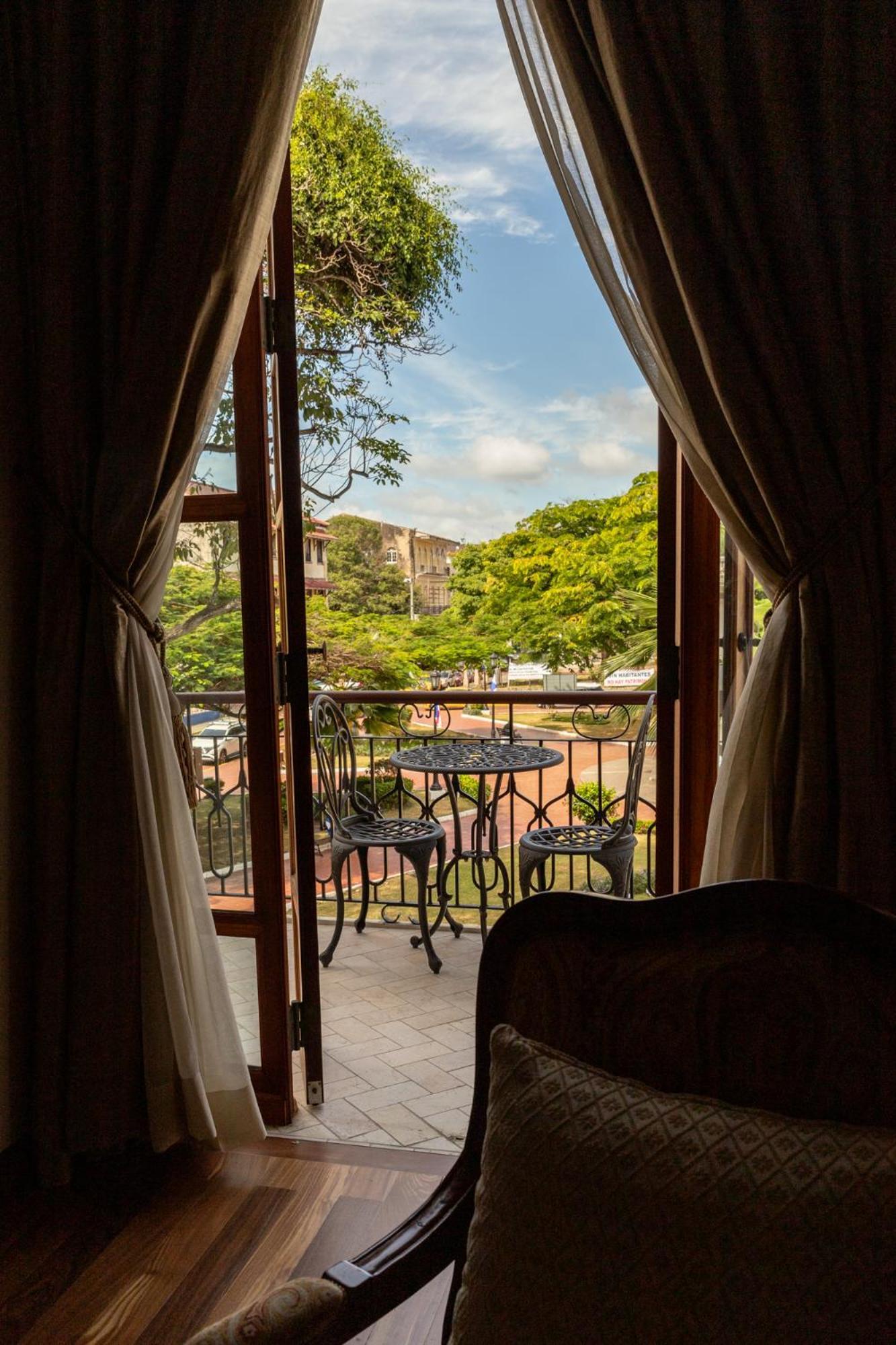 Hotel Plaza Herrera Panama-Stad Buitenkant foto